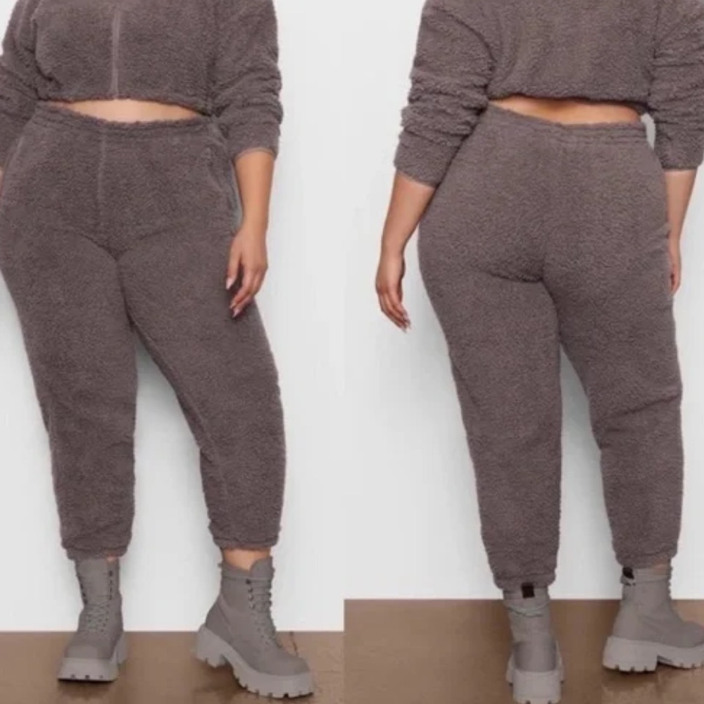 Skims Sherpa Teddy Joggers L NEW! -Amethyst